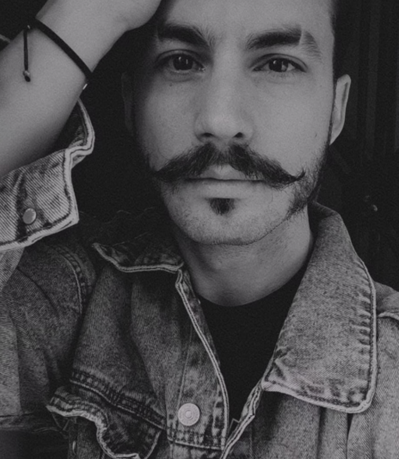 👋 Willkommen bei Nico. Klick dich durchs Menü oben oder schreibe mir eine E-Mail an doltschevita@pm.me 💌.